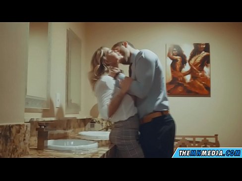 ❤️ 當一個豐滿的金發女郎在公共廁所引誘你時 ️❌ 肛色情 在 zh-tw.mass-pr.ru